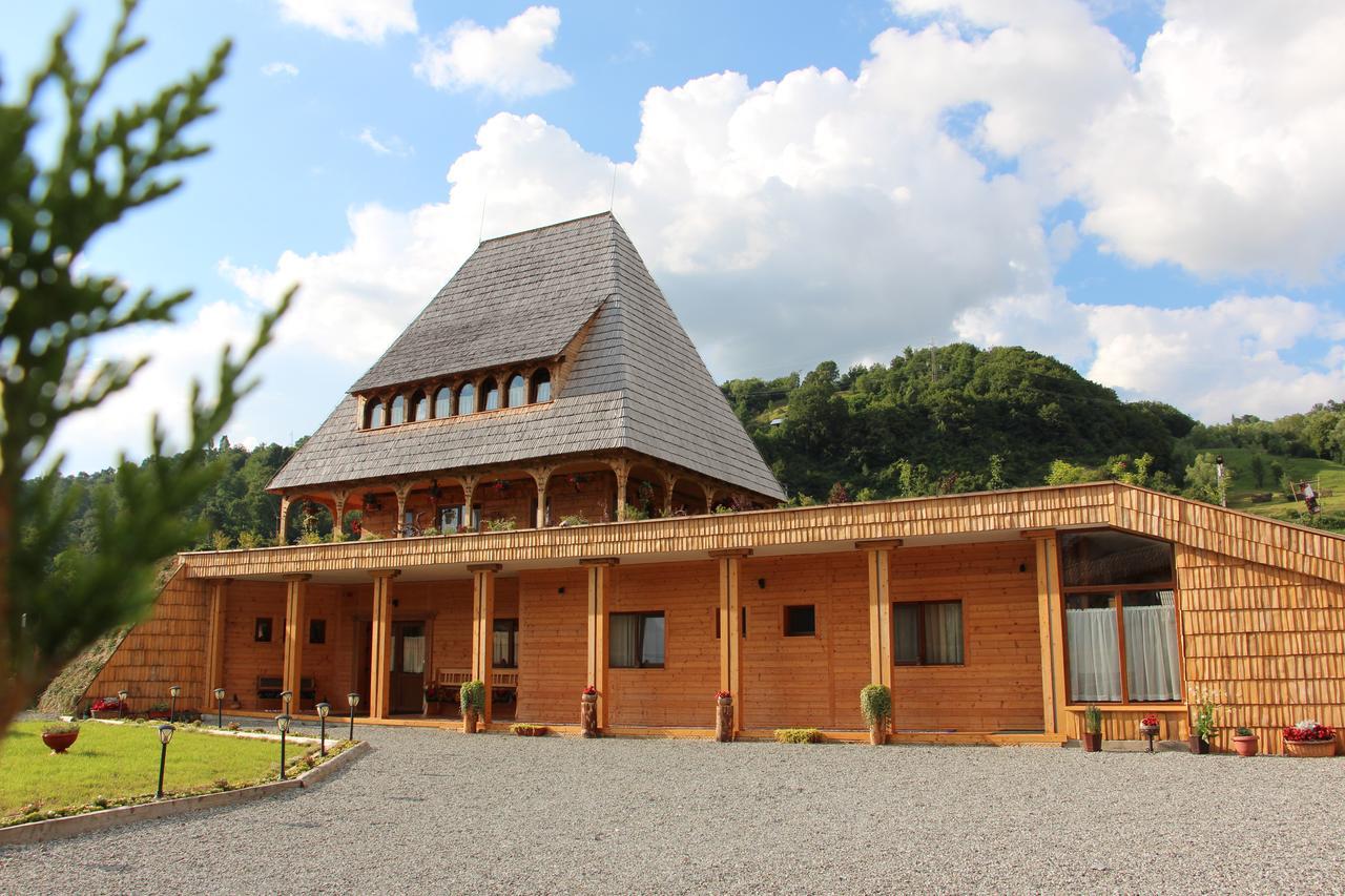 Casa Ralucai Hotel Moisei Luaran gambar